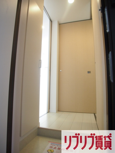 リブリ・シャルマンの玄関