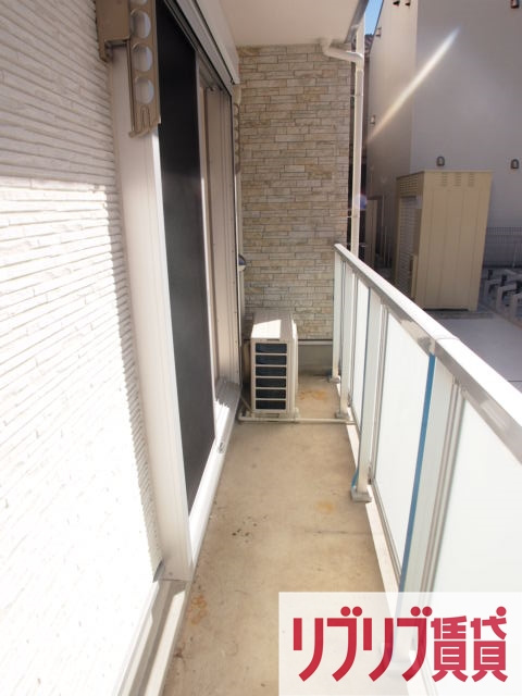 リブリ・シャルマンのバルコニー