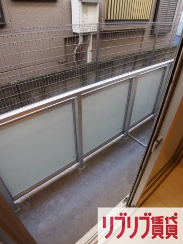 リブリ・シャルマンのバルコニー