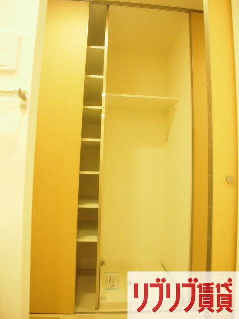 リブリ・シャルマンの内装