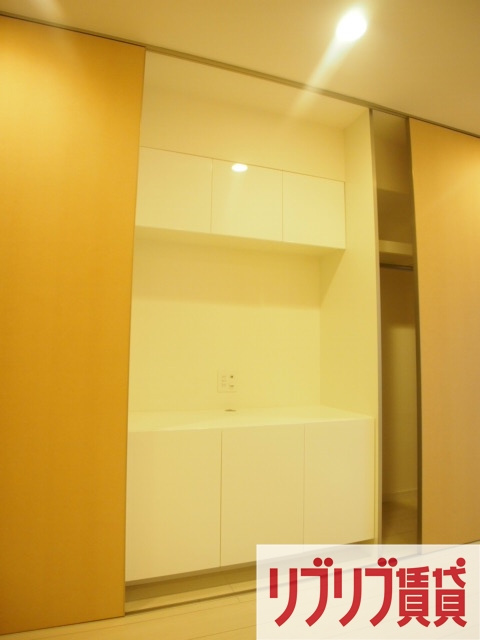 リブリ・シャルマンの設備