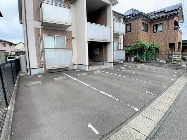 パセオ本宮の駐車場