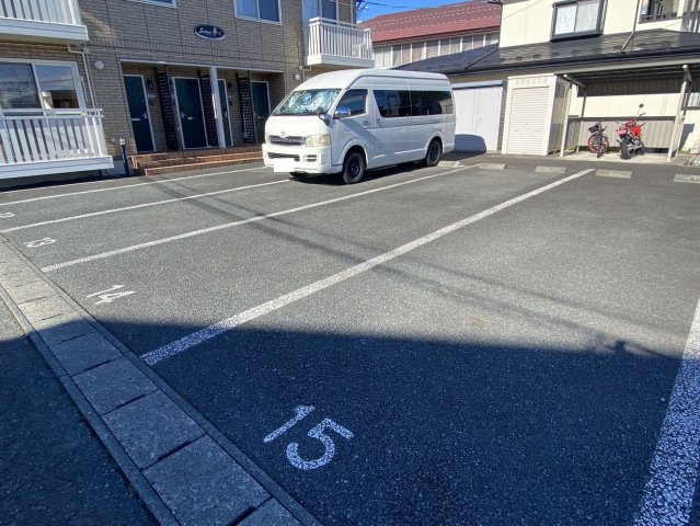 セジュール善の駐車場