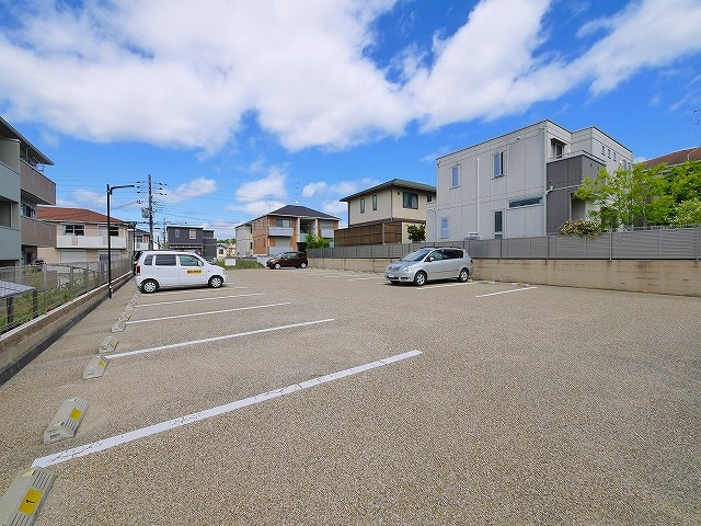 ガーデンヒルの駐車場|カースペースがあります