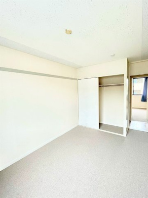 【その他】 | サンライズⅡ | こちらも広めの収納付き