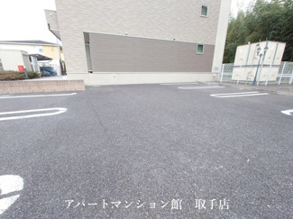【駐車場】