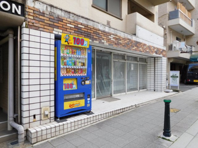 【エントランス】 | 異人館通りにある１階店舗
