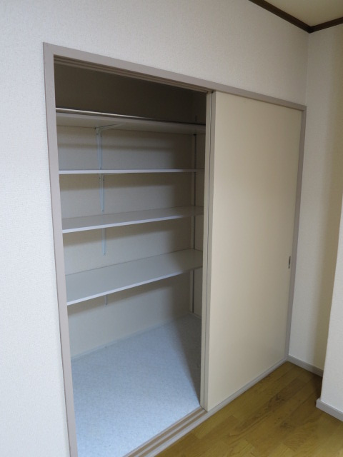 浅川マンションの収納