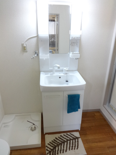 浅川マンションの独立洗面台|シャンプードレッサー