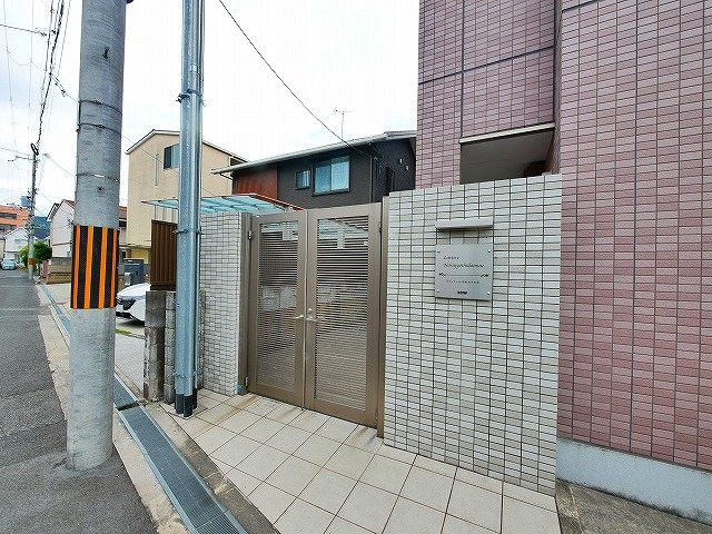 ラヴィエール奈良女子大前の周辺