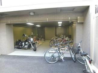 【その他共用部分】 | 杉並区堀ノ内2丁目オーナーチェンジマンション「ルーブル方南町」1750万円駐輪場