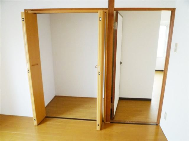 離合社ビルの収納|収納