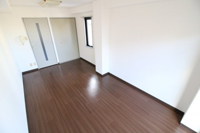 【寝室】 | モダンアパートメント神戸新長田