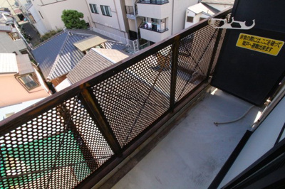 【バルコニー】 | モダンアパートメント神戸新長田