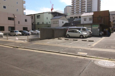 【駐車場】 | モダンアパートメント神戸新長田
