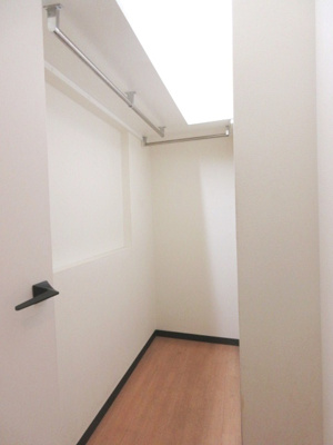 【内装】 | 北野坂沿いのスナック・ラウンジ物件 | 荷物置き