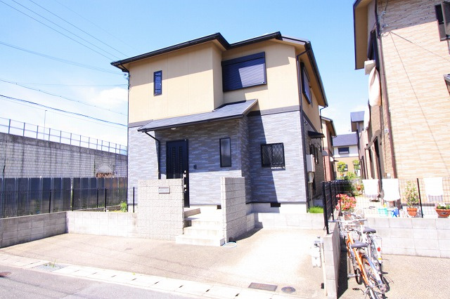 松田タウンハウスの外観