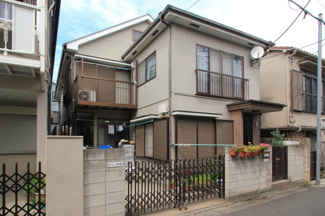 【外観】 | 閑静な住宅街に立地する日当たり良好な物件です。