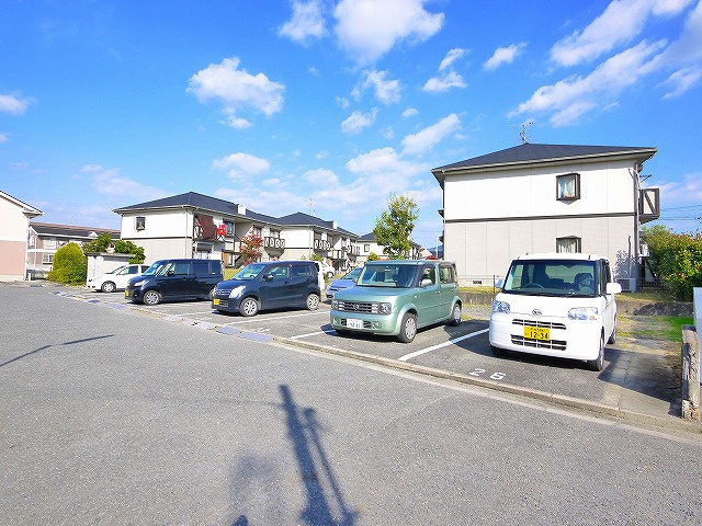 サンロードCの駐車場|駐車場に車を止められます