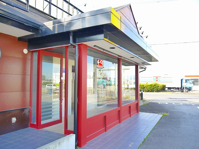 下三橋町店舗の外観