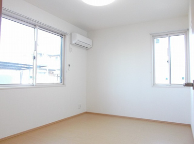 【寝室】 | マル・クレール | 全室照明、エアコン2台付！