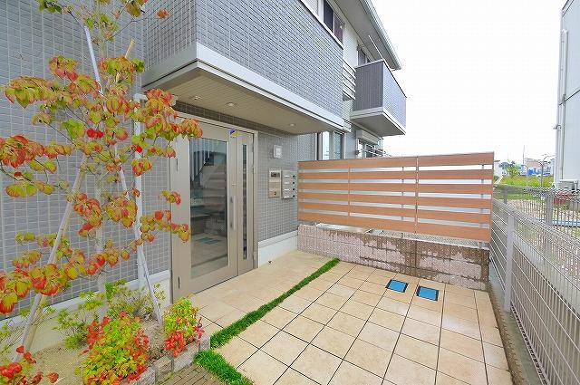 プランドール城山台のエントランス