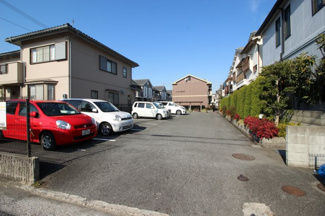 【駐車場】