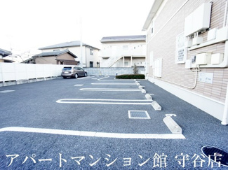 【駐車場】