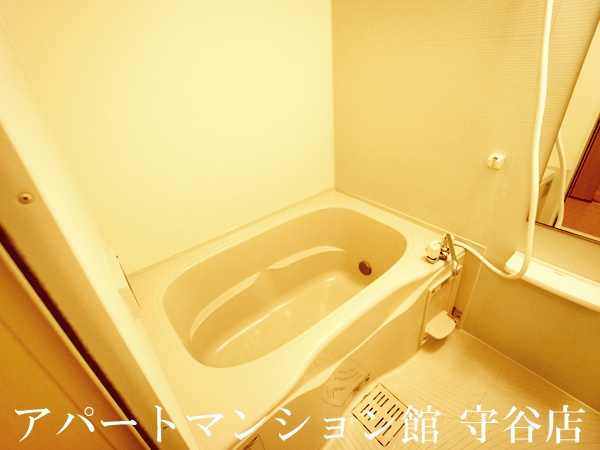 エリオットの浴室