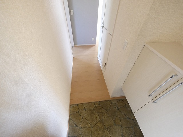 ヒルパストラルⅡの玄関