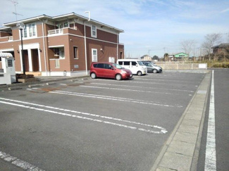【駐車場】