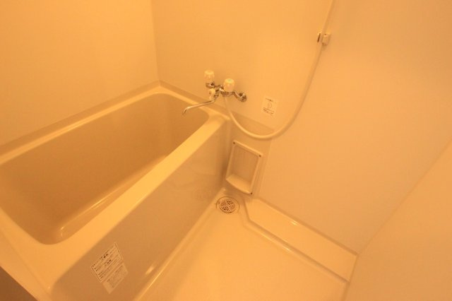 THE　ESTATE　NAGASE ( 近畿大学 一人暮らし )の浴室