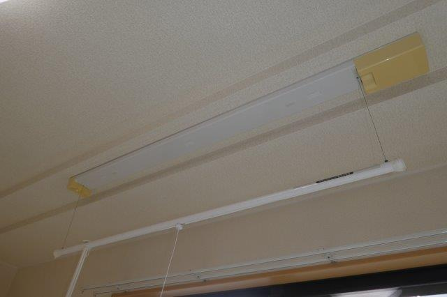 倉敷市大島のアパートの設備|室内物干し