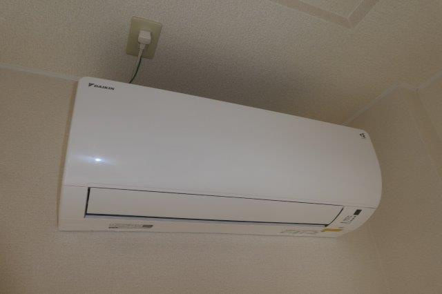 倉敷市大島のアパートの設備|エアコン