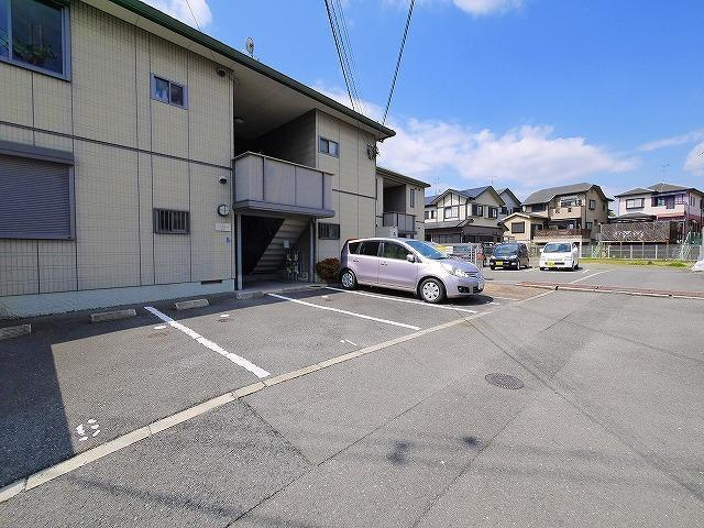 アクア西松ヶ丘　南館（B）の駐車場|カースペースがあります