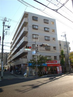 【外観】 | 存在感のある建物です。