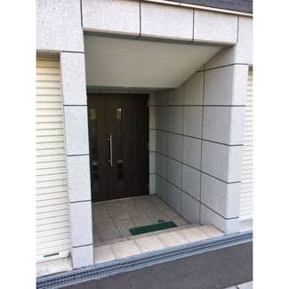 【エントランス】