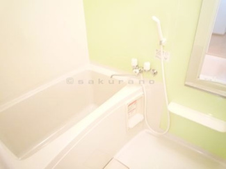 【浴室】 | クレイドル | 明るい色調のユニットバス