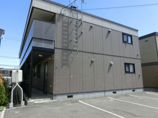 【外観】 | シャープなデザインが印象的な洗練の住まい