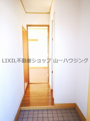 【玄関】 | シテイ・ヒルズ | 東向きの明るい玄関です