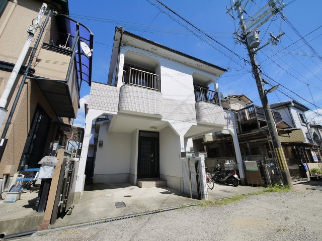 楠木テラスハウスの外観|キレイな外観です。