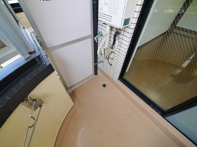 シティパレスあやめ池Ｐ８の設備|洗濯機置き場