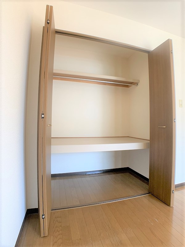 エコクリエイト駅西の収納