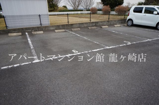 【駐車場】