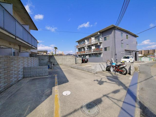 ラビタ柳町Ⅰの駐車場