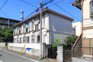 【外観】 | 閑静な住宅街に立地する日当たり良好な物件です。