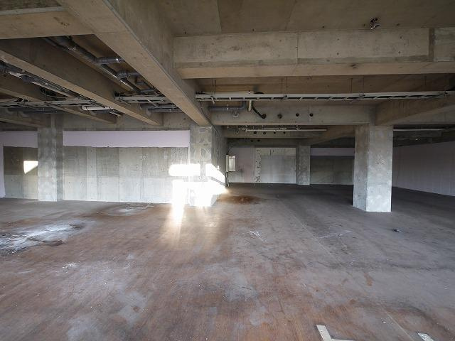 杉田店舗ビルの内装