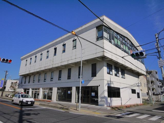 杉田店舗ビルの外観