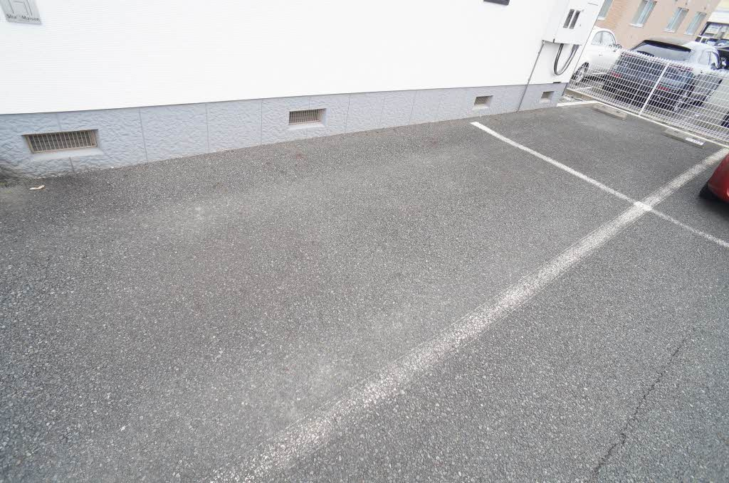セラディアスの駐車場