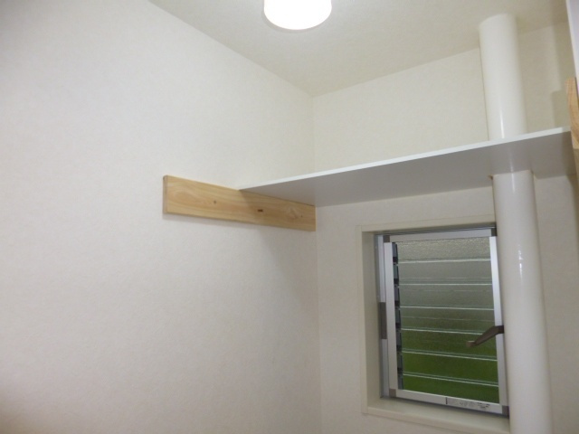 滝山団地１１号棟の収納|トイレの棚